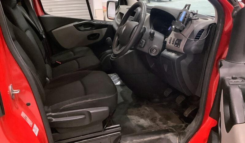 2019/68 Renault Trafic 1.6 SL27 ENERGY dCi 125 Business Van full