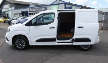 2020/20 Vauxhall Combo Cargo 2300 1.5 Turbo D 100ps H1 Sportive Van full