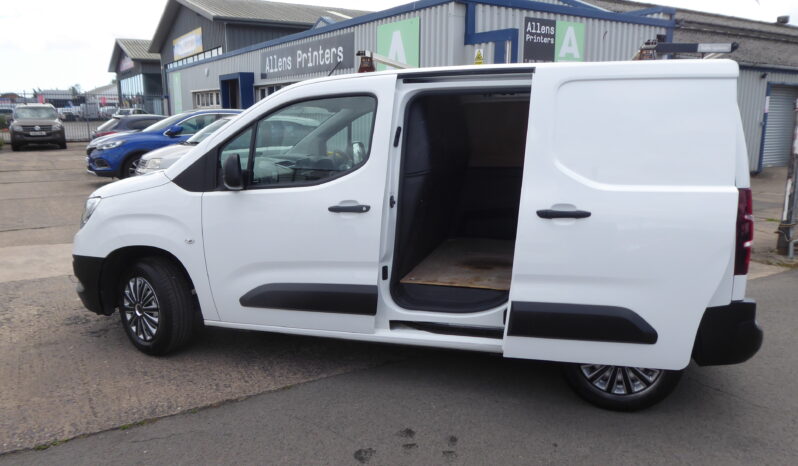 2019/19 Vauxhall Combo Cargo 2000 1.6 Turbo D 100ps H1 Edition Van full