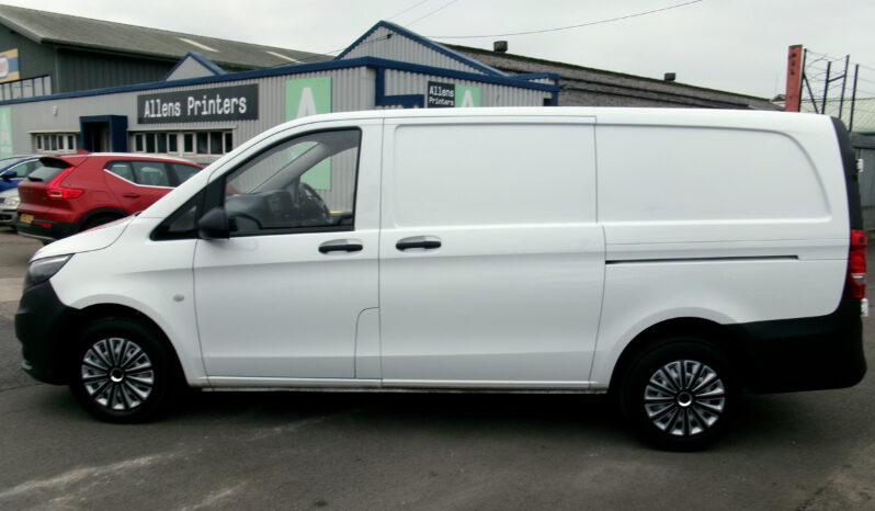 2018/18 Mercedes-Benz 111 1.6 CDI Van full