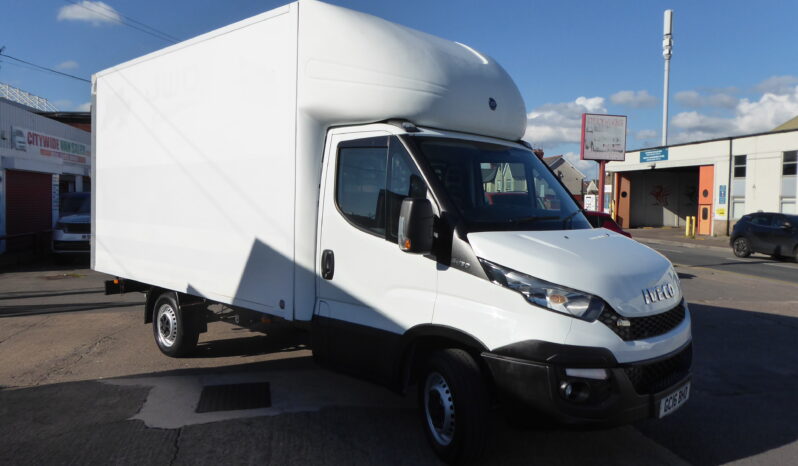 2016/16 Iveco Daily 2.3L 126 BHP Luton Cab 3000 WB [6 speed] full