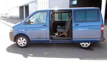 2012/62 Volkswagen Transporter 2.0 TDI 140PS 5 Seater Kombi Window Van full