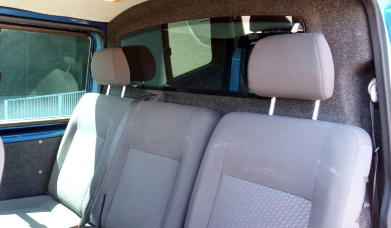 2012/62 Volkswagen Transporter 2.0 TDI 140PS 5 Seater Kombi Window Van full
