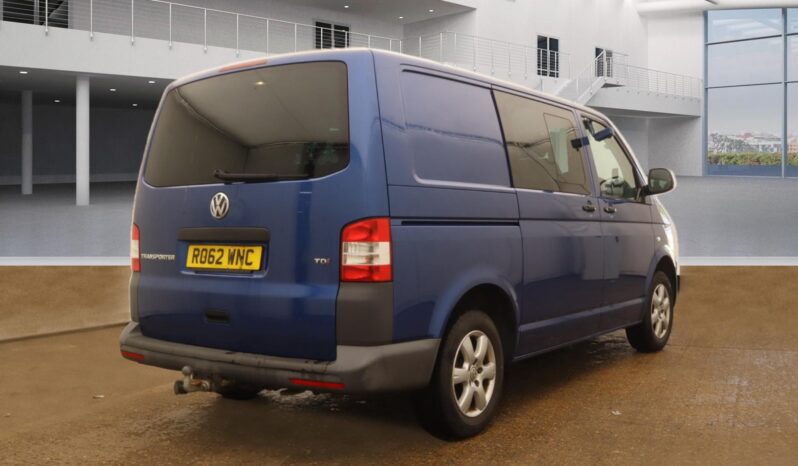 2012/62 Volkswagen Transporter 2.0 TDI 140PS 5 Seater Kombi Window Van full