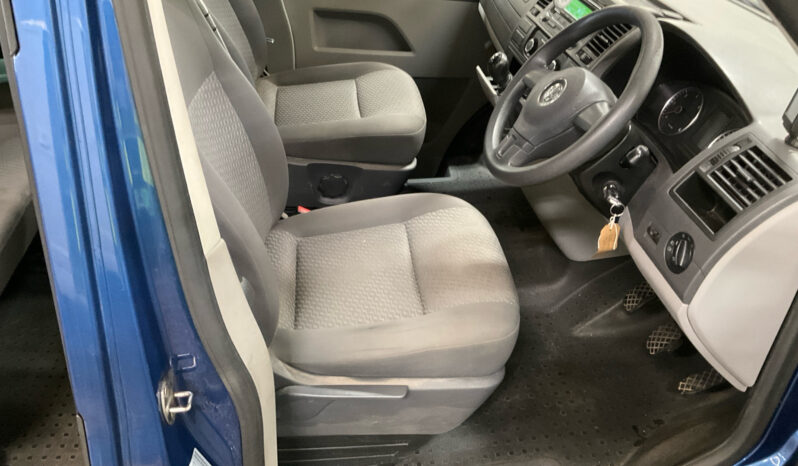 2012/62 Volkswagen Transporter 2.0 TDI 140PS 5 Seater Kombi Window Van full