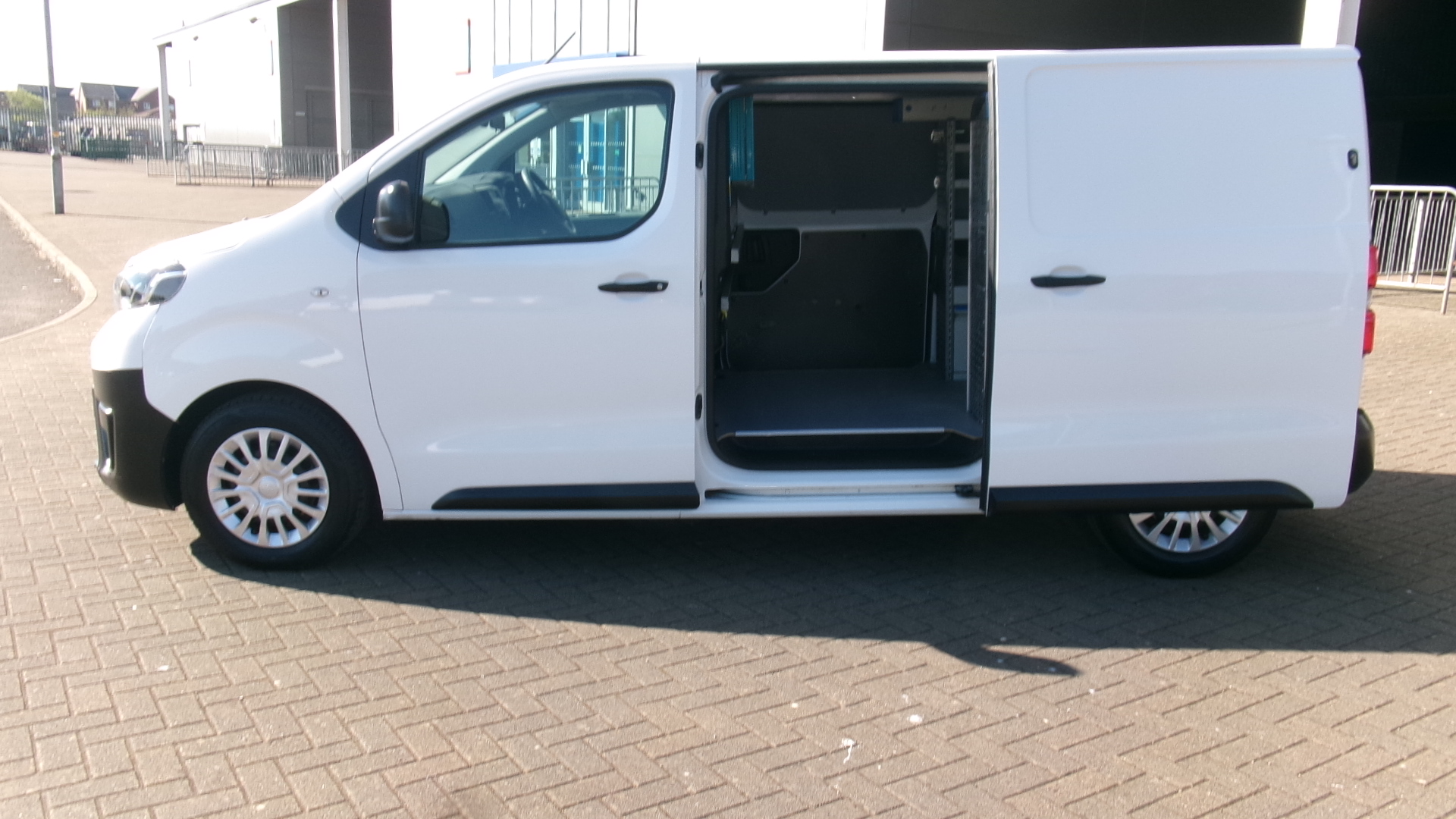 TOYOTA PROACE 2021 MILEAGE 132108 MI FUEL TYPE DIESEL ENGINE 1.5D SCHEDULE TEST DRIVE...