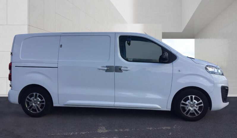 2022 Vauxhall Viaro 2700 1.5d 120PS Sportive H1 Van full
