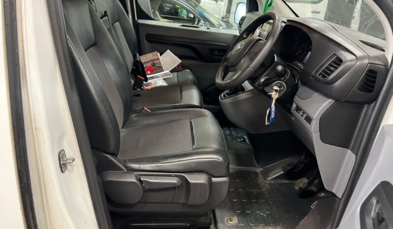 2021/21 Toyota Proace 1.5D 120 Icon Medium Panel Van full