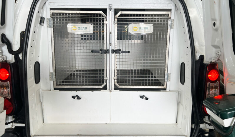 2014/14 Citroen Berlingo 1.6 HDi 750Kg LX 90ps Internal Secure Dog Cage Area With Ventilation Van full