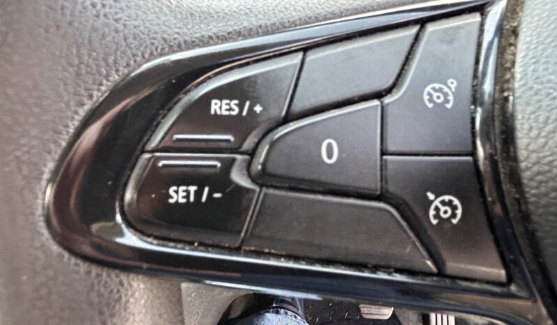 2022/72 Renault Trafic 2.0L SL28 Blue dCi 130 Business Van full