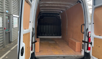 2022/72 Renault Master LM35dCi 135ps Business Medium Roof Van full