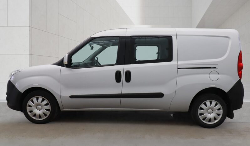 2015/15 Vauxhall Combo 2300 1.3 CDTI 16V ecoFLEX H1 Glazed 5 Seater Crew Van full